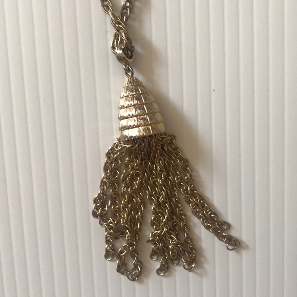 Vintage Monet Tassel Necklace Gold Colour - Picture 2 of 4